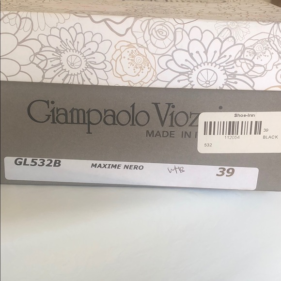 Woman’s black leather heeled sandals - Picture 6 of 6